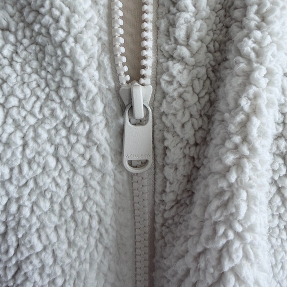 Athleta Tugga Sherpa Jacket in Ivory Medium - Picture 2 of 8